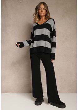 Szary Komplet z Dzianiny Spodnie Wide Leg i Sweter w Szerokie Pasy Falorella - id: 5351-1-MIX5K-39-GREY - marki Renee - 186260804 Szary Komplet z Dzianiny Spodnie Wide Leg i Sweter w Szerokie Pasy Falorella ze sklepu renee.pl w kategorii Komplety i garnitury damskie - zdjęcie 186260804