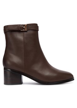 Botki Tommy Hilfiger Th Buckle Riding Mid Heel Bootie FW0FW08859 Brązowy - id: 0000305551214 - marki Tommy Hilfiger - 186264854 Botki Tommy Hilfiger Th Buckle Riding Mid Heel Bootie FW0FW08859 Brązowy ze sklepu eobuwie.pl w kategorii Botki - zdjęcie 186264854