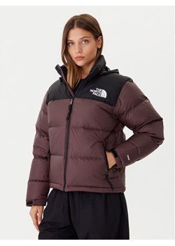 The North Face Kurtka puchowa 1996 Retro Nuptse NF0A3XEO Brązowy Regular Fit ze sklepu MODIVO w kategorii Kurtki damskie - zdjęcie 186267360