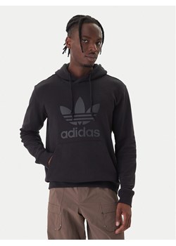 adidas Bluza adicolor Classics Trefoil JY3766 Czarny Regular Fit ze sklepu MODIVO w kategorii Bluzy męskie - zdjęcie 186267404