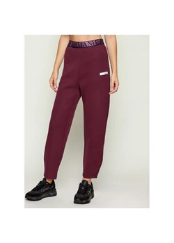 EA7 Spodnie dresowe | Regular Fit ze sklepu Gomez Fashion Store w kategorii Spodnie damskie - zdjęcie 186272152