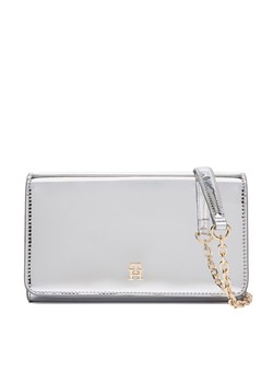 Tommy Hilfiger Torebka Icon Flap W/Chain Met AW0AW17959 Srebrny - id: 0000305369895 - marki Tommy Hilfiger - 186272682 Tommy Hilfiger Torebka Icon Flap W/Chain Met AW0AW17959 Srebrny ze sklepu MODIVO w kategorii Kopertówki - zdjęcie 186272682