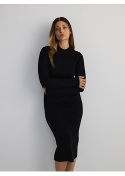 Reserved - Prążkowana sukienka midi z półgolfem - czarny ze sklepu Reserved w kategorii Sukienki - zdjęcie 186282613