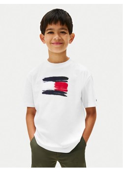 Tommy Hilfiger T-Shirt Flag Archive KB0KB10111 Biały Regular Fit ze sklepu MODIVO w kategorii T-shirty chłopięce - zdjęcie 186290880