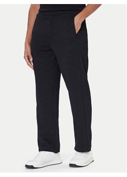 BOSS Spodnie dresowe Mirror Long 50549713 Czarny Regular Fit ze sklepu MODIVO w kategorii Spodnie męskie - zdjęcie 186294732