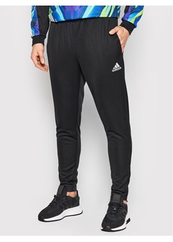 adidas Spodnie dresowe Entrada 22 Training HC0332 Czarny Regular Fit ze sklepu MODIVO w kategorii Spodnie męskie - zdjęcie 186297931