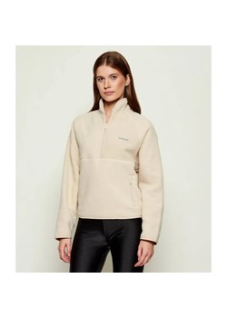 Guess Jeans Polarowa bluza SHERPA | Regular Fit ze sklepu Gomez Fashion Store w kategorii Bluzy damskie - zdjęcie 186306230