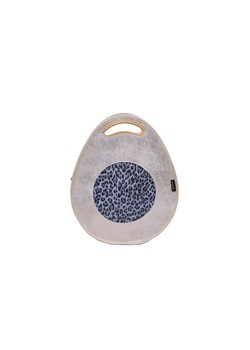 beżowa torebka damska skórzana z funkcją plecaka  Poly ze sklepu Słoń Torbalski w kategorii Torby Shopper bag - zdjęcie 186319461
