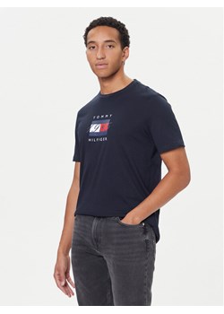 Tommy Hilfiger T-Shirt Linear Flag MW0MW41338 Granatowy Regular Fit - id: 0000305344083 - marki Tommy Hilfiger - 186323410 Tommy Hilfiger T-Shirt Linear Flag MW0MW41338 Granatowy Regular Fit ze sklepu MODIVO w kategorii T-shirty męskie - zdjęcie 186323410