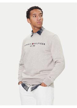 Tommy Hilfiger Bluza Logo MW0MW11596 Beżowy Regular Fit ze sklepu MODIVO w kategorii Bluzy męskie - zdjęcie 186323433