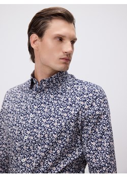 Reserved - Koszula slim fit w drobne kwiaty - granatowy ze sklepu Reserved w kategorii Koszule męskie - zdjęcie 186330350