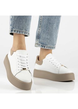 Skórzane sneakersy damskie na platformie - Filippo DP6119/24, białe ze sklepu ulubioneobuwie w kategorii Buty sportowe damskie - zdjęcie 186338102