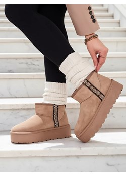 Royalfashion Krótkie buty a'la śniegowce damskie Haluzi - id: 537753 - marki Royalfashion.pl - 186343200 Royalfashion Krótkie buty a'la śniegowce damskie Haluzi ze sklepu royalfashion.pl w kategorii Śniegowce damskie - zdjęcie 186343200