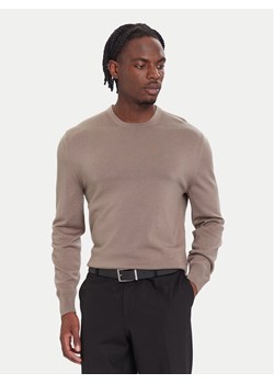 Calvin Klein Sweter LV04LB305G Beżowy Regular Fit ze sklepu MODIVO w kategorii Swetry męskie - zdjęcie 186345654
