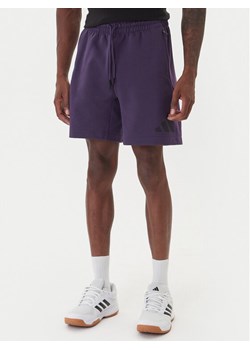 adidas Szorty sportowe Z.N.E. JW4747 Fioletowy Regular Fit ze sklepu MODIVO w kategorii Spodenki męskie - zdjęcie 186345741
