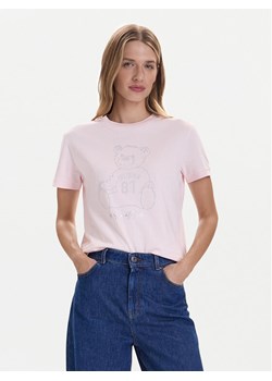 Guess T-Shirt V5BI16 K8FQ4 Różowy Regular Fit ze sklepu MODIVO w kategorii Bluzki damskie - zdjęcie 186349334