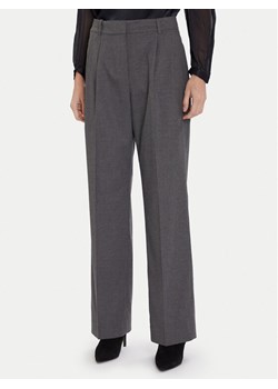 Tommy Hilfiger Spodnie materiałowe WW0WW48358 Szary Relaxed Fit ze sklepu MODIVO w kategorii Spodnie damskie - zdjęcie 186379020