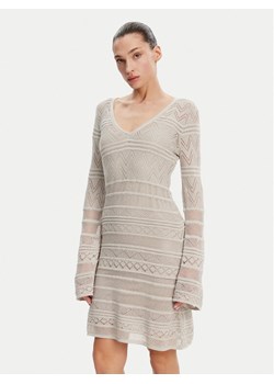 Guess Sukienka dzianinowa W5GK48 Z3E22 Szary Slim Fit ze sklepu MODIVO w kategorii Sukienki - zdjęcie 186380830