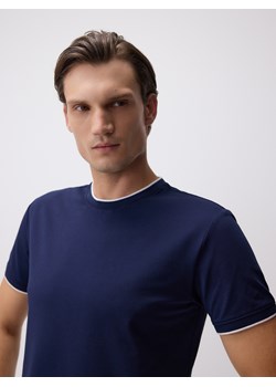 Reserved - T-shirt regular z merceryzowaną bawełną - granatowy ze sklepu Reserved w kategorii T-shirty męskie - zdjęcie 186388053