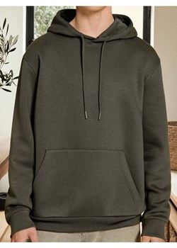 Sinsay - Bluza hoodie basic - zielony ze sklepu Sinsay w kategorii Bluzy męskie - zdjęcie 186389114