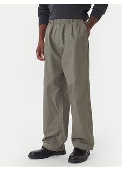 Jack & Jones Spodnie materiałowe Owen Cade 12282385 Zielony Baggy Fit ze sklepu MODIVO w kategorii Spodnie męskie - zdjęcie 186399173