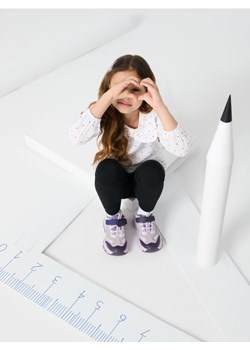 Sinsay - Sneakersy na grubej podeszwie z brokatem - wielobarwny - id: 148FA-MLC - marki Sinsay - 186413694 Sinsay - Sneakersy na grubej podeszwie z brokatem - wielobarwny ze sklepu Sinsay w kategorii Buty sportowe dziecięce - zdjęcie 186413694