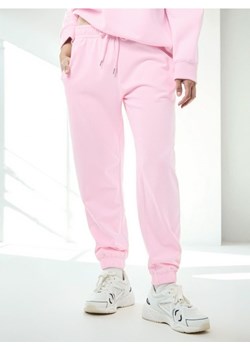 Sinsay - Spodnie dresowe jogger - różowy - id: 466EY-03X - marki Sinsay - 186413724 Sinsay - Spodnie dresowe jogger - różowy ze sklepu Sinsay w kategorii Spodnie damskie - zdjęcie 186413724