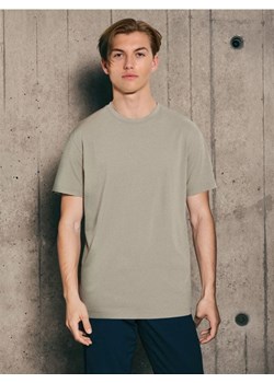 Sinsay - Koszulka basic - beżowy ze sklepu Sinsay w kategorii T-shirty męskie - zdjęcie 186413734