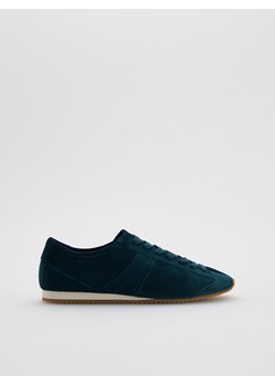 Reserved - Zamszowe sneakersy - niebieski ze sklepu Reserved w kategorii Buty sportowe damskie - zdjęcie 186434571