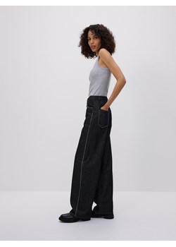 Reserved - Jeansy wide leg z aplikacjami - szary ze sklepu Reserved w kategorii Jeansy damskie - zdjęcie 186435201