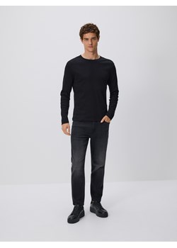 Reserved - Jeansy carrot slim z efektem sprania - czarny ze sklepu Reserved w kategorii Jeansy męskie - zdjęcie 186436920