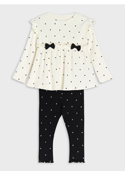 Sinsay - Prążkowany komplet dzianinowy - kremowy - id: 412GK-01X - marki Sinsay - 186437943 Sinsay - Prążkowany komplet dzianinowy - kremowy ze sklepu Sinsay w kategorii Komplety niemowlęce - zdjęcie 186437943