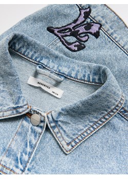 Reserved - Denimowa kurtka trucker z kapturem - niebieski ze sklepu Reserved w kategorii Kurtki dziewczęce - zdjęcie 186443704