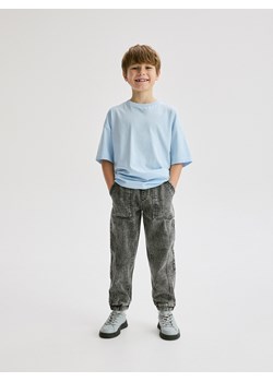 Reserved - Jeansy jogger fit - szary ze sklepu Reserved w kategorii Spodnie chłopięce - zdjęcie 186445132