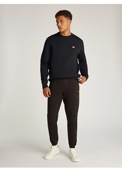 TOMMY JEANS Bluza w kolorze czarnym ze sklepu Limango Polska w kategorii Bluzy męskie - zdjęcie 186449311