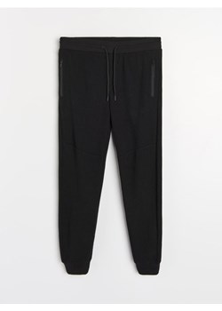 Sinsay - Strukturalne spodnie regular fit - czarny ze sklepu Sinsay w kategorii Spodnie męskie - zdjęcie 186453603