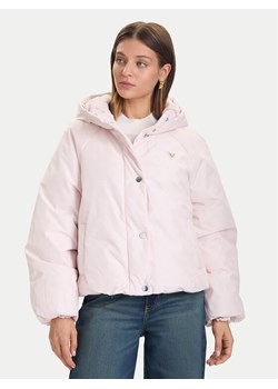 Guess Kurtka zimowa V5BL07 WGLW2 Różowy Relaxed Fit ze sklepu MODIVO w kategorii Kurtki damskie - zdjęcie 186460703