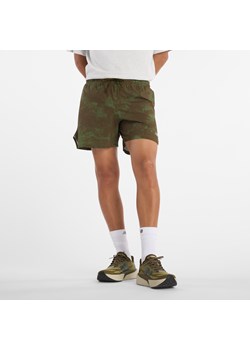 Spodenki męskie New Balance MS43285WDL – zielone ze sklepu New Balance Poland w kategorii Spodenki męskie - zdjęcie 186461611
