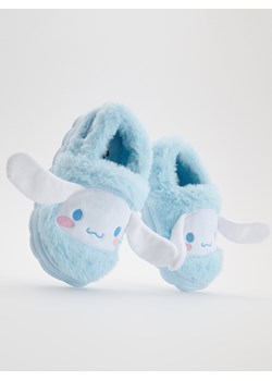 Reserved - Kapcie Cinnamoroll - jasnoniebieski ze sklepu Reserved w kategorii Kapcie dziecięce - zdjęcie 186462122