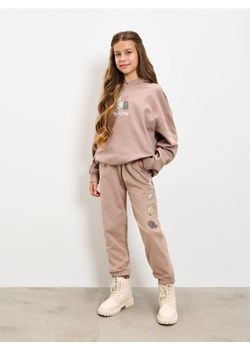 Sinsay - Spodnie jogger z nadrukiem Pusheen The Cat - brązowy ze sklepu Sinsay w kategorii Spodnie dziewczęce - zdjęcie 186464151