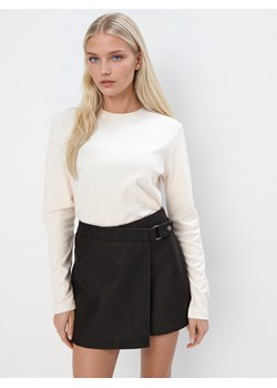 Mohito - Biały longsleeve z merceryzowanej bawełny - biały ze sklepu Mohito w kategorii Bluzki damskie - zdjęcie 186469941