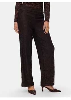 Vero Moda Spodnie materiałowe Neline 10335568 Brązowy Regular Fit ze sklepu MODIVO w kategorii Spodnie damskie - zdjęcie 186475150