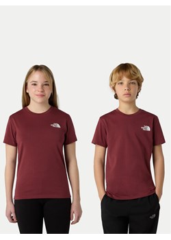 The North Face T-Shirt Simple Dome NF0A87T4 Bordowy Regular Fit ze sklepu MODIVO w kategorii T-shirty chłopięce - zdjęcie 186475283