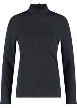 Gerry Weber Koszulka w kolorze czarnym ze sklepu Limango Polska w kategorii Bluzki damskie - zdjęcie 186478002
