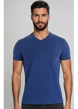 V t-shirt męski bawełniany koszulka Dany 1503, Kolor jeans, Rozmiar 3XL, Teyli ze sklepu Intymna w kategorii T-shirty męskie - zdjęcie 186483383