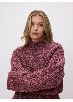 Reserved - Wzorzysty sweter oversize - bordowy - id: 095HH-83M - marki Reserved - 186487083 Reserved - Wzorzysty sweter oversize - bordowy ze sklepu Reserved w kategorii Swetry damskie - zdjęcie 186487083