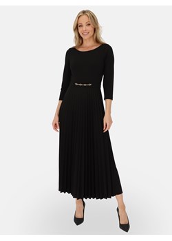 Czarna sukienka z plisowanym dołemi ozdobą w pasie L'AF Celine ze sklepu Eye For Fashion w kategorii Sukienki - zdjęcie 186491061