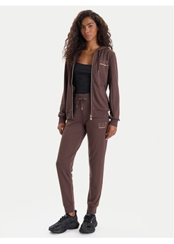 EA7 Emporio Armani Dres 8NTV51 TJ9RZ U6063 Brązowy Regular Fit ze sklepu MODIVO w kategorii Dresy damskie - zdjęcie 186492683