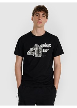 Męski t-shirt z nadrukiem 4F 4FWAW25TTSHM3132 - czarny ze sklepu Sportstylestory.com w kategorii T-shirty męskie - zdjęcie 186503110