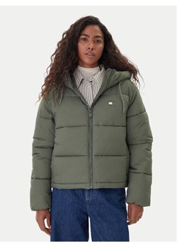 Tommy Jeans Kurtka zimowa DW0DW21625 Zielony Regular Fit ze sklepu MODIVO w kategorii Kurtki damskie - zdjęcie 186504890